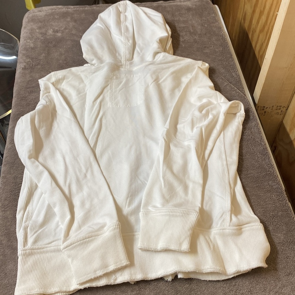 Gap size XL hoodie cream colored. - Picture 7 of 8